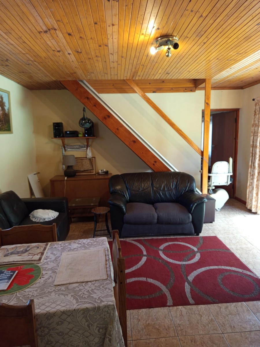 6 Bedroom Property for Sale in Rondebosch East Western Cape
